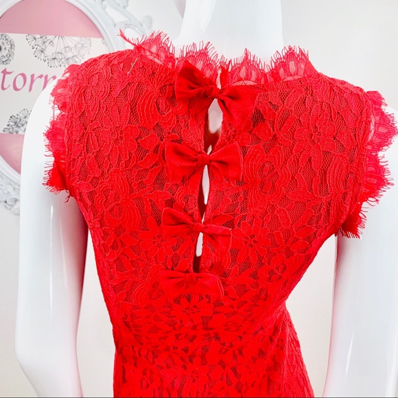 Joompy/ Red Fitted Lace Scalloped Frayed Bow Dress - Picture 5 of 8
